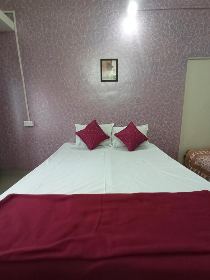 Malwade Motels Pune Exterior photo